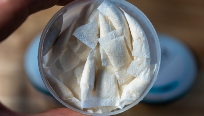 How Many Nicotine Pouches are in a Can? [List of Nicotine Pouch quantity in Cans]
